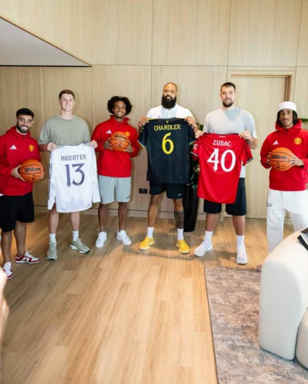 姆伯莫4XL！NBA球星造访曼联熟谙基地，B费约罗皆尔克泽原谅欢迎