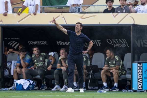 阿隆索持教皇马在西甲国度德比首秀得胜，上位作念到的是皆达内