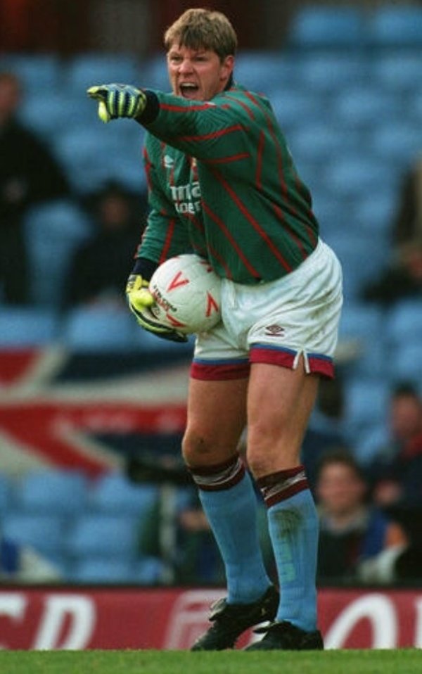 67岁维拉传闻12年前冒昧离开足坛初始干快递公司：我很享受这责任