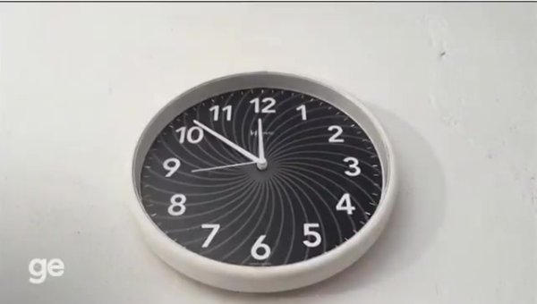 9年扣留！41岁罗比尼奥：服刑没享寥落待遇，周日没使命不错踢球