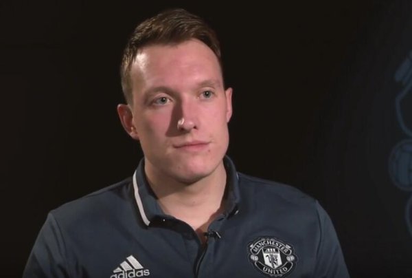 菲尔琼斯：弗格森了解每名球员的个性，不同球员有不同的对待步地