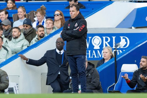 爆冷打败切尔西！太阳报：桑德兰主帅勒布里斯建队念念路访佛温格