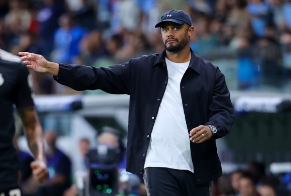 科隆主帅：孔帕尼就像是一只内心绝顶优柔的熊，我真念念能成为他