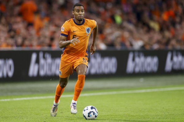 前国脚：踢非顶级球队时荷兰队总懈怠，莫得创造力还放任敌手跑动