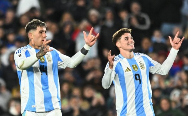 阿尔瓦雷斯: 不认为我方是红运符, 没纹身不是为了标新创新