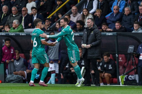 名宿：利物浦若放走罗伯逊可能会是造作，球队还需要他的勾搭力