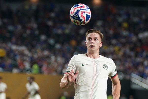 攻破巴萨球门！德拉普斩获个东谈主欧战首球，切尔西生计斯坦福桥首球