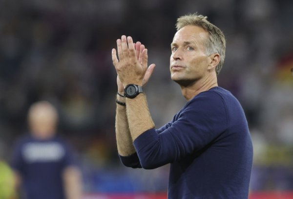 尤尔曼：赛程密集咱们需要系数球员，战多特但愿再次拿出精彩剖析