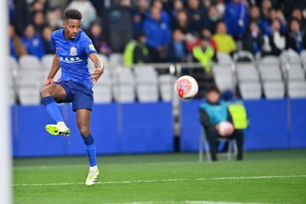 东体：申花6名外助3东说念主公约庚底到期，续约职责或已干涉尾声